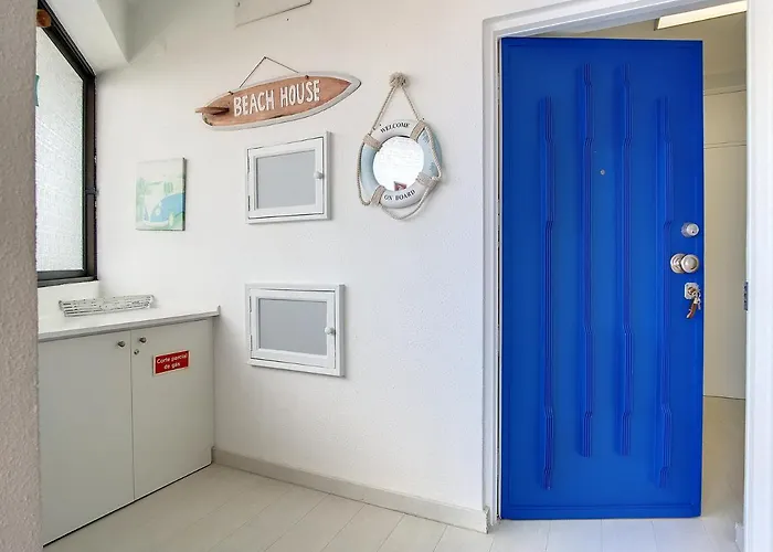 Sea And Horizon Views *